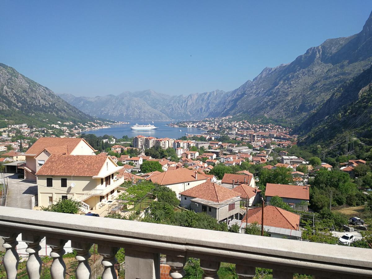 Apartment Misulino Kotor Buitenkant foto