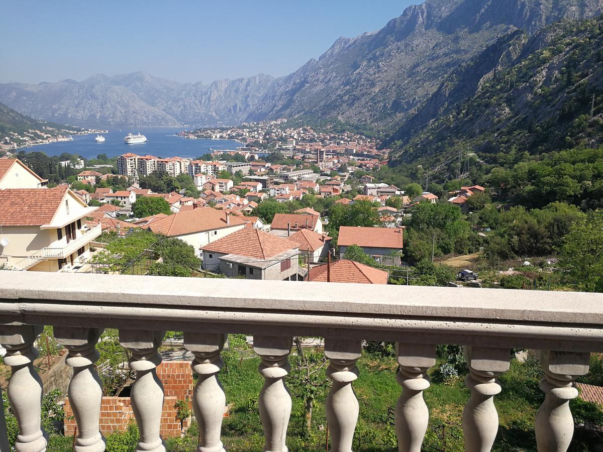Apartment Misulino Kotor Buitenkant foto