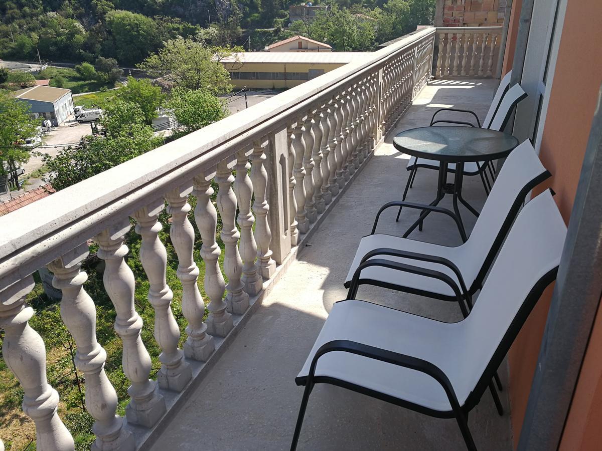 Apartment Misulino Kotor Buitenkant foto